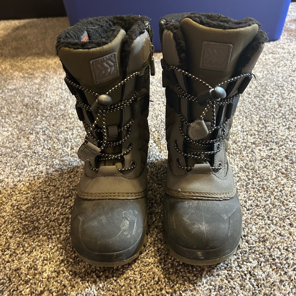 Cozy Kids Adventure Boots - Black and Brown
